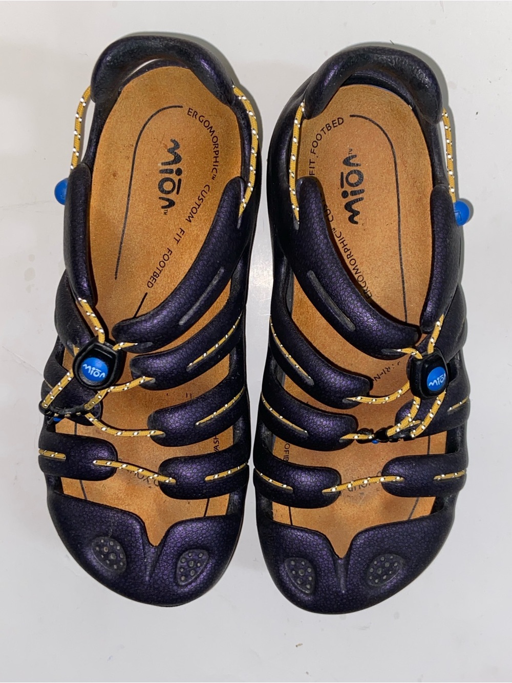 Mion Current GSR By Keen Purple Strappy Sandals with Gold Trim Size 10 Unisex